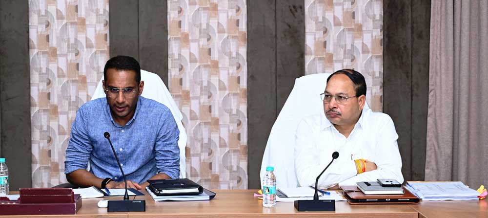 लोक निर्माण विभाग के सचिव ने विद्युत एवं यांत्रिकी कार्यों की समीक्षा की लोक निर्माण विभाग के सचिव ने विद्युत एवं यांत्रिकी कार्यों की समीक्षा की
