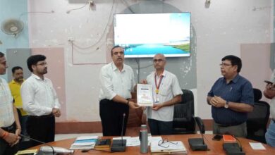 स्टार ऑफ द मंथ सम्मान से सम्मानित हुए उत्कृष्ट अधिकारी एवं कर्मचारी