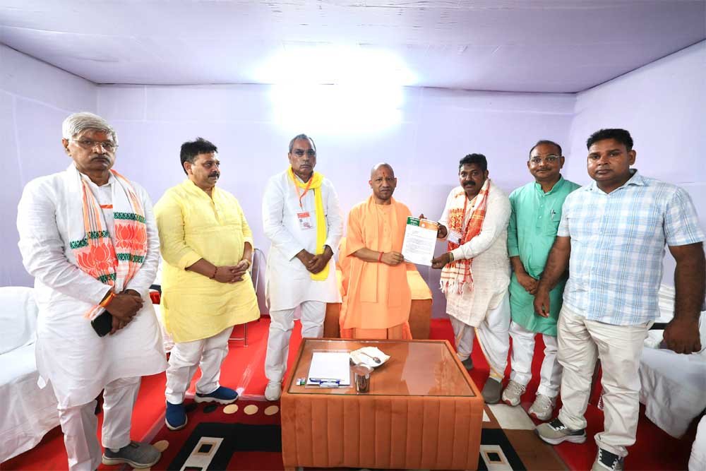 भदोही का नाम संत रविदास नगर किए जाने की घोषणा का रविदासिया समाज ने किया स्वागत भदोही का नाम संत रविदास नगर किए जाने की घोषणा का रविदासिया समाज ने किया स्वागत