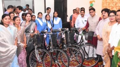 शिक्षा से ही होता है सशक्त राष्ट्र का निर्माण, बड़े लक्ष्य तय कर पूरी निष्ठा से करें पढ़ाई: मंत्री टंक राम वर्मा शिक्षा से ही होता है सशक्त राष्ट्र का निर्माण, बड़े लक्ष्य तय कर पूरी निष्ठा से करें पढ़ाई: मंत्री टंक राम वर्मा