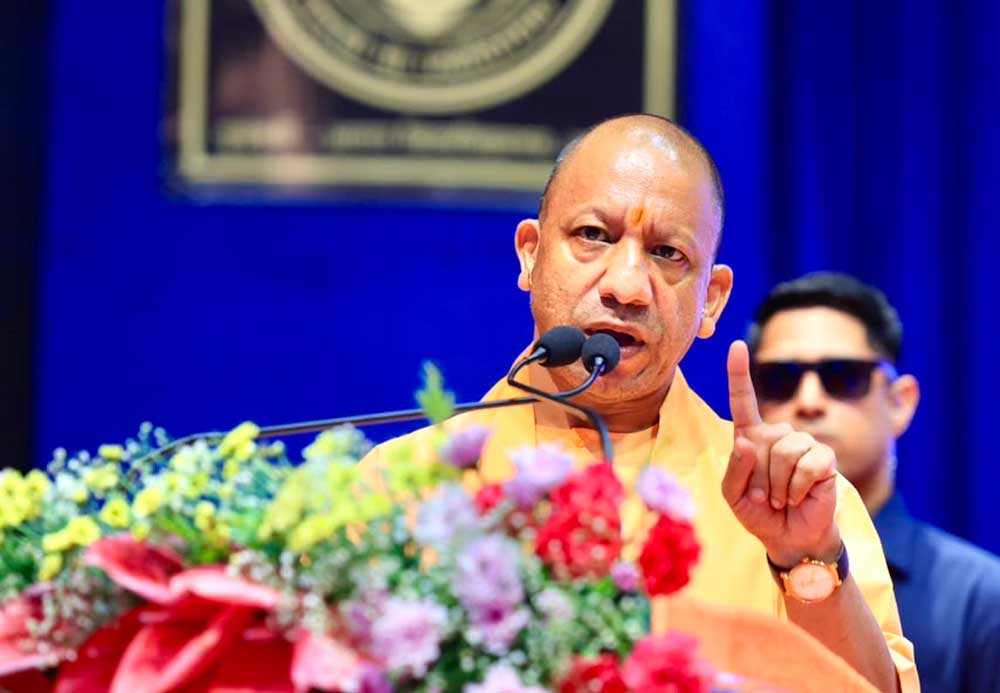 बदलते दौर में बढ़ी शिक्षकों की जिम्मेदारी, छात्रों को सोशल मीडिया के दुष्प्रचार से बचने का तरीका सिखाना होगा: सीएम योगी बदलते दौर में बढ़ी शिक्षकों की जिम्मेदारी, छात्रों को सोशल मीडिया के दुष्प्रचार से बचने का तरीका सिखाना होगा: सीएम योगी