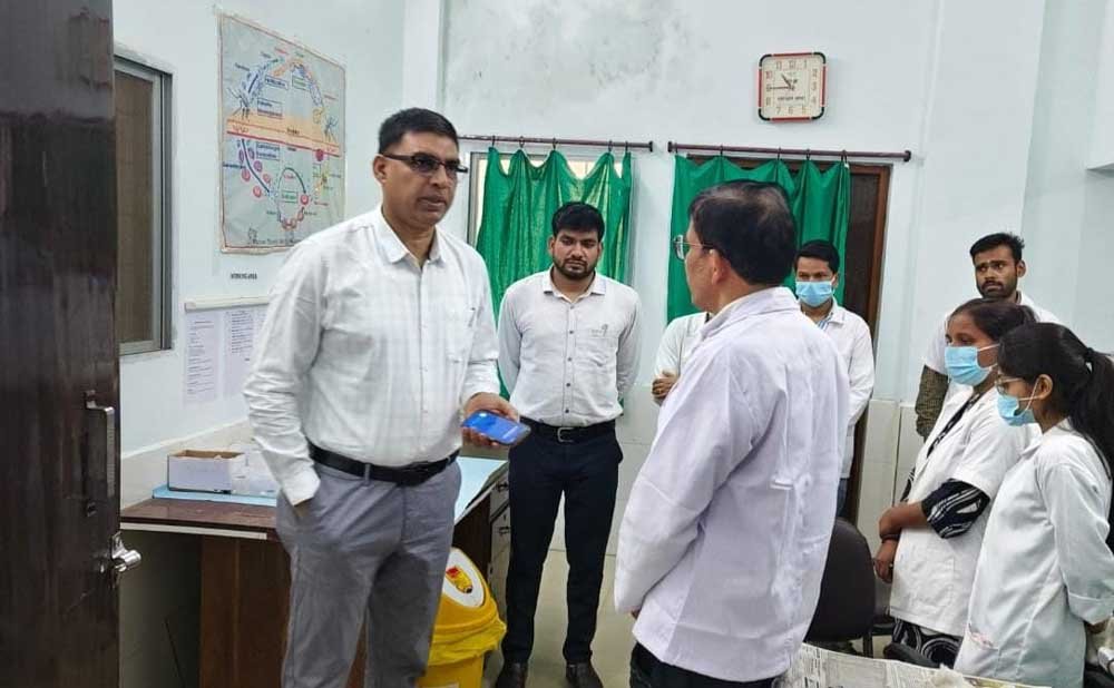 सामुदायिक स्वास्थ्य केंद्र कोतमा का कलेक्टर रत्नाकर झा ने किया निरीक्षण सामुदायिक स्वास्थ्य केंद्र कोतमा का कलेक्टर रत्नाकर झा ने किया निरीक्षण