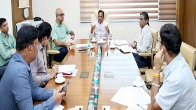 आयुष्मान भारत योजना के क्लेम भुगतान, एम्पेनेलमेंट की कार्यवाही प्राथमिकता से पूर्ण करें: उप मुख्यमंत्री  शुक्ल
