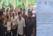 मंडी शुल्क बढ़ोतरी के विरोध में कांग्रेस का प्रदर्शन, मुख्यमंत्री के नाम सौंपा ज्ञापन