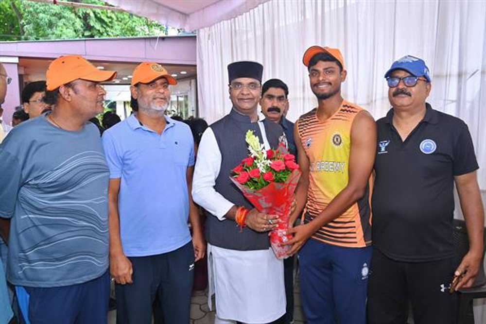 एमपीसीए इमर्जिंग टीम में विश्वास सारंग क्रिकेट अकादमी के अनिमेष सिंह का चयन एमपीसीए इमर्जिंग टीम में विश्वास सारंग क्रिकेट अकादमी के अनिमेष सिंह का चयन