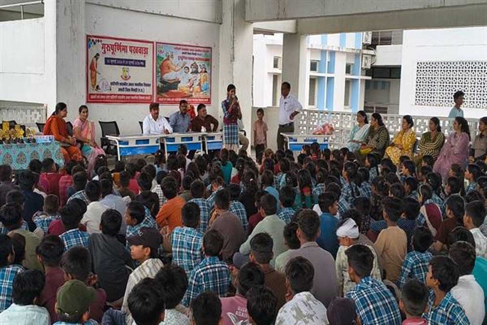 गुरु पूर्णिमा पखवाड़े ने जगाई भारतीय संस्कृति, अनुशासन और नैतिक मूल्यों की नई चेतना गुरु पूर्णिमा पखवाड़े ने जगाई भारतीय संस्कृति, अनुशासन और नैतिक मूल्यों की नई चेतना