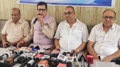 गोविंद गोयल बोले- आवासीय परिसरों में संचालित व्यापार पर कार्रवाई तत्काल रोकी जाए