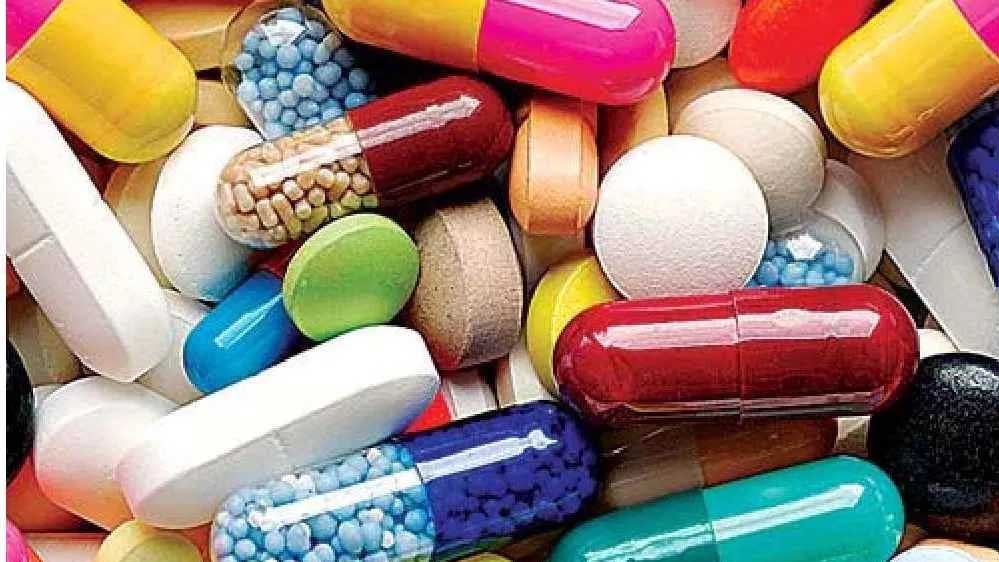 सरकार का बड़ा फैसला, 39 जरूरी दवाओं के दाम तय; मरीजों को मिलेगी महंगी दवाओं से राहत सरकार का बड़ा फैसला, 39 जरूरी दवाओं के दाम तय; मरीजों को मिलेगी महंगी दवाओं से राहत