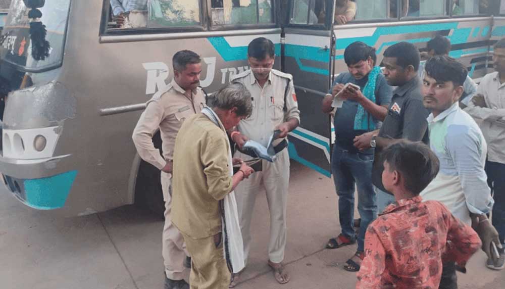 प्रदेशव्यापी “लोक परिवहन बसों का विशेष चेकिंग एवं प्रवर्तन अभियान” हुआ सफल प्रदेशव्यापी “लोक परिवहन बसों का विशेष चेकिंग एवं प्रवर्तन अभियान” हुआ सफल