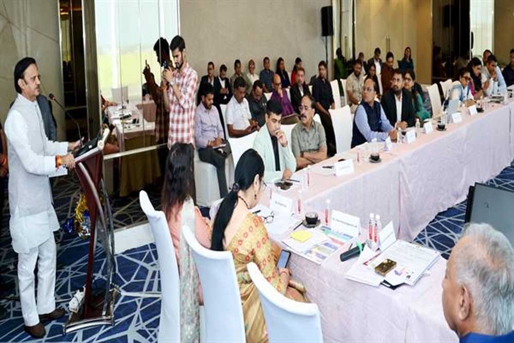 जनजागरूकता, जनभागीदारी, स्वास्थ्य सेवाओं के विस्तार और समन्वित प्रयास से हीमोग्लोबिनोपैथीज़ का शीघ्र करेंगे उन्मूलन : उप मुख्यमंत्री शुक्ल जनजागरूकता, जनभागीदारी, स्वास्थ्य सेवाओं के विस्तार और समन्वित प्रयास से हीमोग्लोबिनोपैथीज़ का शीघ्र करेंगे उन्मूलन : उप मुख्यमंत्री शुक्ल