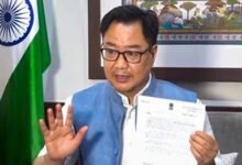 न्यूयॉर्क में मोहन भागवत के कार्यक्रम के बाहर खालिस्तान समर्थकों का प्रदर्शन, तिरंगे के अपमान पर भड़के रिजिजू