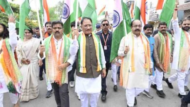 मुख्यमंत्री विष्णु देव साय ने हाथ में तिरंगा थामकर किया भव्य तिरंगा यात्रा का नेतृत्व