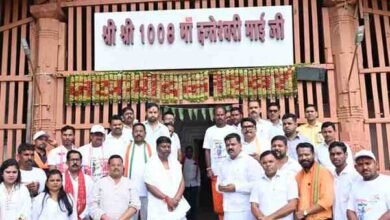 तिरंगा यात्रा के दूसरे दिवस माँ दंतेश्वरी की पूजा-अर्चना कर उप मुख्यमंत्री एवं वन मंत्री ने किया यात्रा का शुभारंभ तिरंगा यात्रा के दूसरे दिवस माँ दंतेश्वरी की पूजा-अर्चना कर उप मुख्यमंत्री एवं वन मंत्री ने किया यात्रा का शुभारंभ