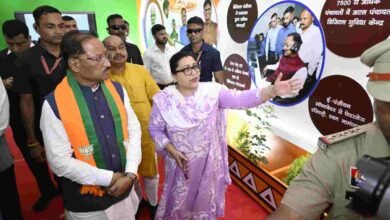 देश की आजादी में छत्तीसगढ़ के वीर नायकों का योगदान नई पीढ़ी तक पहुंचाना हमारा दायित्व : मुख्यमंत्री विष्णु देव साय देश की आजादी में छत्तीसगढ़ के वीर नायकों का योगदान नई पीढ़ी तक पहुंचाना हमारा दायित्व : मुख्यमंत्री विष्णु देव साय