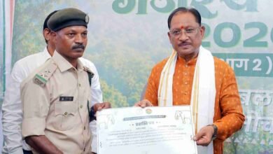 मानव-हाथी सह-अस्तित्व की दिशा में जशपुर की अभिनव पहल ‘गजरथ यात्रा’ को मिली नई पहचान मानव-हाथी सह-अस्तित्व की दिशा में जशपुर की अभिनव पहल ‘गजरथ यात्रा’ को मिली नई पहचान