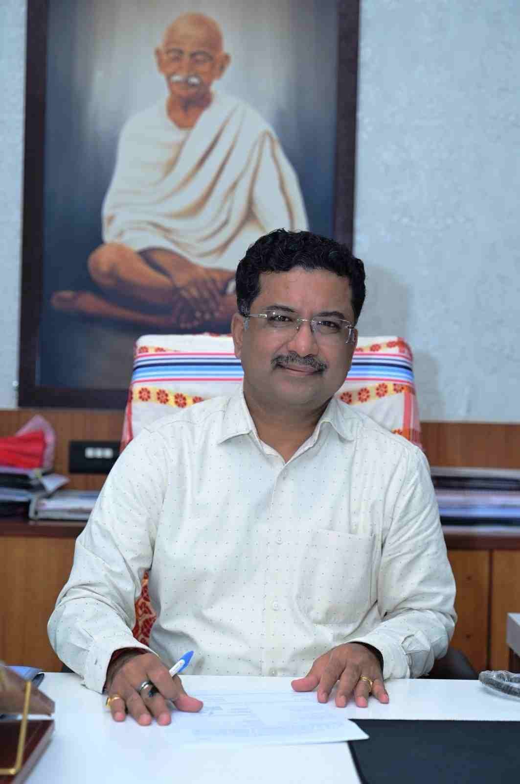 सोनमणि बोरा ने प्रमुख सचिव, नगरीय प्रशासन एवं विकास विभाग का कार्यभार ग्रहण किया सोनमणि बोरा ने प्रमुख सचिव, नगरीय प्रशासन एवं विकास विभाग का कार्यभार ग्रहण किया