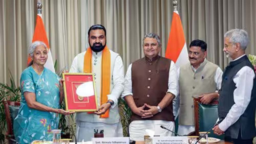बिहार के विकास पर केंद्र से बड़ी चर्चा, सम्राट चौधरी ने निर्मला सीतारमण और जयशंकर से की मुलाकात बिहार के विकास पर केंद्र से बड़ी चर्चा, सम्राट चौधरी ने निर्मला सीतारमण और जयशंकर से की मुलाकात