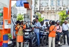 पेट्रोल-डीजल के दाम फिर स्थिर, दिल्ली में पेट्रोल ₹102.12 और डीजल ₹95.20