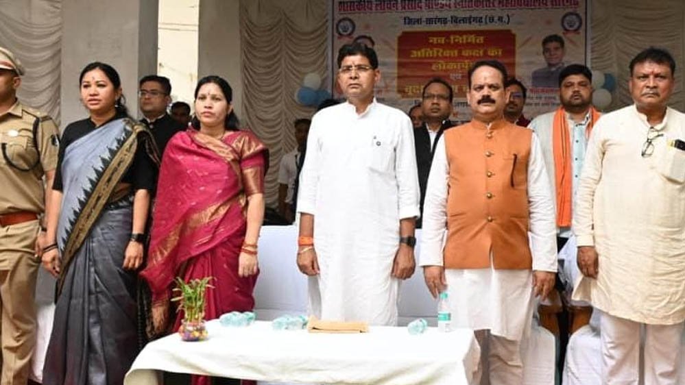 सकारात्मक विचार और श्रेष्ठ संगति ही जीवन की दिशा तय करते हैं: मंत्री टंक राम वर्मा सकारात्मक विचार और श्रेष्ठ संगति ही जीवन की दिशा तय करते हैं: मंत्री टंक राम वर्मा