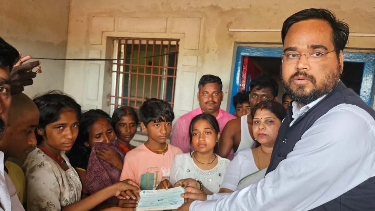 गया में कुएं में जहरीली गैस से चार लोगों की मौत, एसडीआरएफ ने शव निकाले गया में कुएं में जहरीली गैस से चार लोगों की मौत, एसडीआरएफ ने शव निकाले