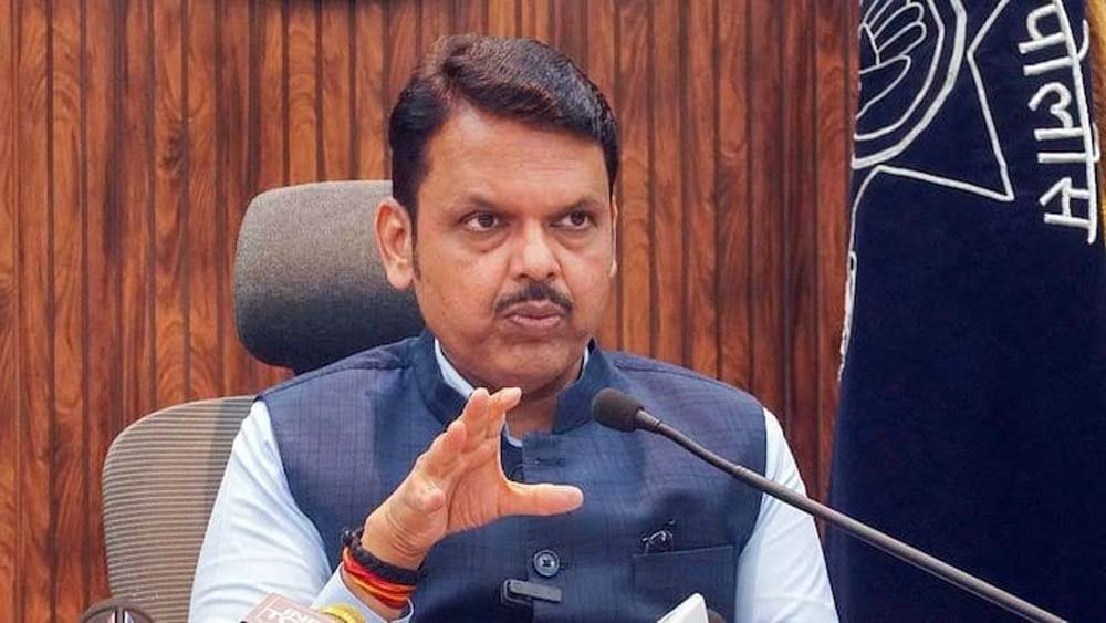 महाराष्ट्र में फडणवीस को मिली ‘सुपर सीएम’ वाली ताकत? नए नियमों से गरमाई सियासत महाराष्ट्र में फडणवीस को मिली ‘सुपर सीएम’ वाली ताकत? नए नियमों से गरमाई सियासत