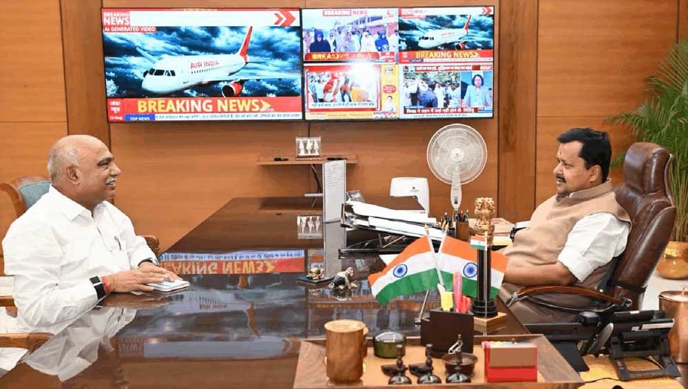 MP BJP में बड़े बदलाव की आहट! हेमंत खंडेलवाल की राष्ट्रीय अध्यक्ष से बंद कमरे में 30 मिनट चर्चा MP BJP में बड़े बदलाव की आहट! हेमंत खंडेलवाल की राष्ट्रीय अध्यक्ष से बंद कमरे में 30 मिनट चर्चा
