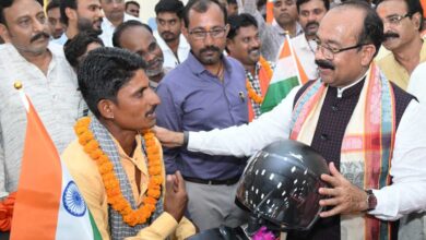 रायपुर : तिपहिया स्कूटी से बढ़ेगी दिव्यांगजनों की आत्मनिर्भरता : अरुण साव रायपुर : तिपहिया स्कूटी से बढ़ेगी दिव्यांगजनों की आत्मनिर्भरता : अरुण साव