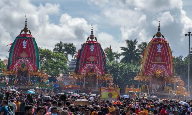लॉस एंजेलिस की जगन्नाथ रथ यात्रा में पहुंचे अर्नोल्ड श्वार्जनेगर, फैंस रह गए हैरान लॉस एंजेलिस की जगन्नाथ रथ यात्रा में पहुंचे अर्नोल्ड श्वार्जनेगर, फैंस रह गए हैरान
