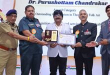 डॉ. पुरुषोत्तम चन्द्राकर को  राष्ट्रीय गौरव पुरस्कार  नई दिल्ली के कन्वेंशन सेंटर में  प्रदान किया गया