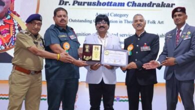 डॉ. पुरुषोत्तम चन्द्राकर को  राष्ट्रीय गौरव पुरस्कार  नई दिल्ली के कन्वेंशन सेंटर में  प्रदान किया गया