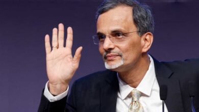 E20 पर बहस के बीच CEA वी. अनंत नागेश्वरन का सुझाव, पुरानी गाड़ियों के लिए वापस लाएं E10 पेट्रोल E20 पर बहस के बीच CEA वी. अनंत नागेश्वरन का सुझाव, पुरानी गाड़ियों के लिए वापस लाएं E10 पेट्रोल
