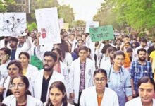 MP के 13 सरकारी मेडिकल कॉलेजों में MBBS इंटर्न्स की हड़ताल, 3,600 प्रशिक्षु डॉक्टरों ने काम किया बंद