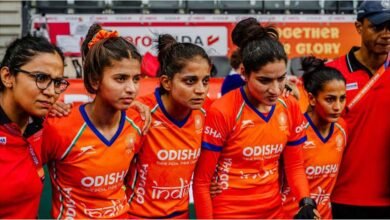 52 साल बाद इतिहास रचने का मौका, जर्मनी से भिड़ेगी भारतीय महिला हॉकी टीम 52 साल बाद इतिहास रचने का मौका, जर्मनी से भिड़ेगी भारतीय महिला हॉकी टीम