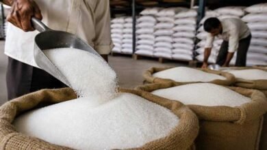मोदी सरकार का बड़ा एक्शन! चीनी कारोबारियों पर स्टॉक लिमिट की सख्ती, जमाखोरी पर लगेगी लगाम मोदी सरकार का बड़ा एक्शन! चीनी कारोबारियों पर स्टॉक लिमिट की सख्ती, जमाखोरी पर लगेगी लगाम