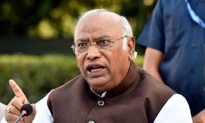 अखबार में लिखते, टीवी पर बोलते हो, फिर…, शुद्धीकरण मुद्दे पर अपने ही नेताओं पर भड़के खड़गे