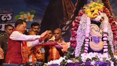 मुख्यमंत्री विष्णु देव साय ने भगवान शिव का रुद्राभिषेक कर प्रदेशवासियों के सुख-समृद्धि और खुशहाली की कामना की