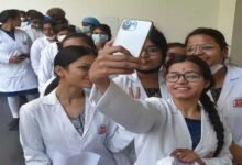 विदेश से MBBS करने वालों को बड़ा झटका, FMGE पासिंग मार्क्स में नहीं मिलेगी कोई छूट