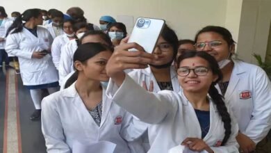 विदेश से MBBS करने वालों को बड़ा झटका, FMGE पासिंग मार्क्स में नहीं मिलेगी कोई छूट