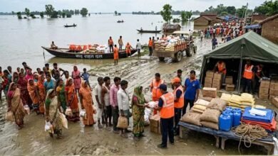 बाढ़ प्रभावितों तक तेजी से पहुंच रही राहत, 16 जिलों में मदद से जुड़ा अभियान जारी बाढ़ प्रभावितों तक तेजी से पहुंच रही राहत, 16 जिलों में मदद से जुड़ा अभियान जारी