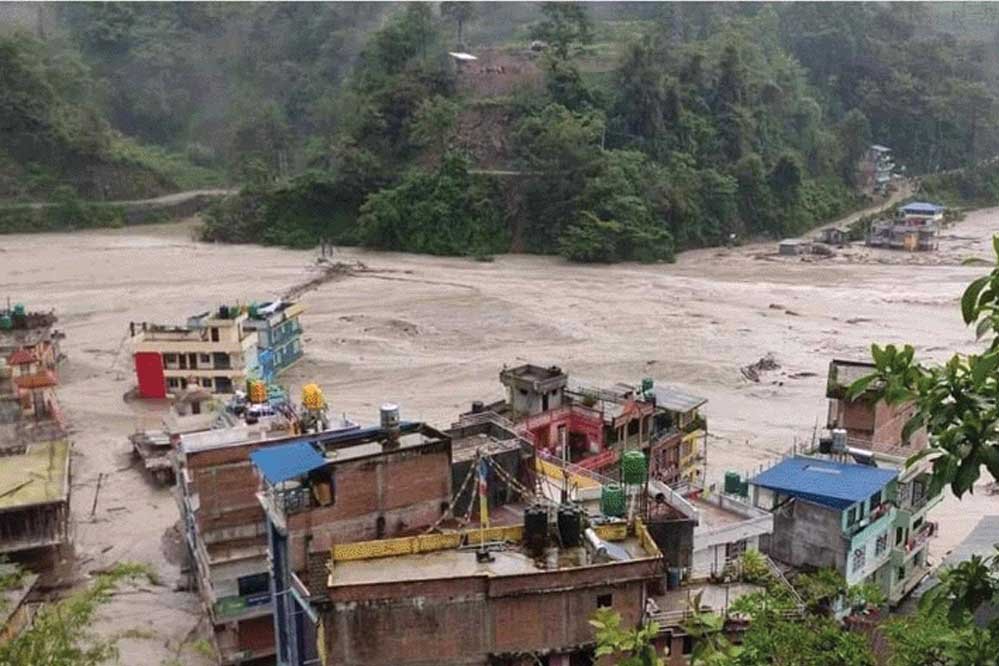 नेपाल में जलप्रलय का कहर! 165 की मौत, 750 से ज्यादा लापता; यूपी-बिहार के सीमावर्ती जिलों में अलर्ट नेपाल में जलप्रलय का कहर! 165 की मौत, 750 से ज्यादा लापता; यूपी-बिहार के सीमावर्ती जिलों में अलर्ट