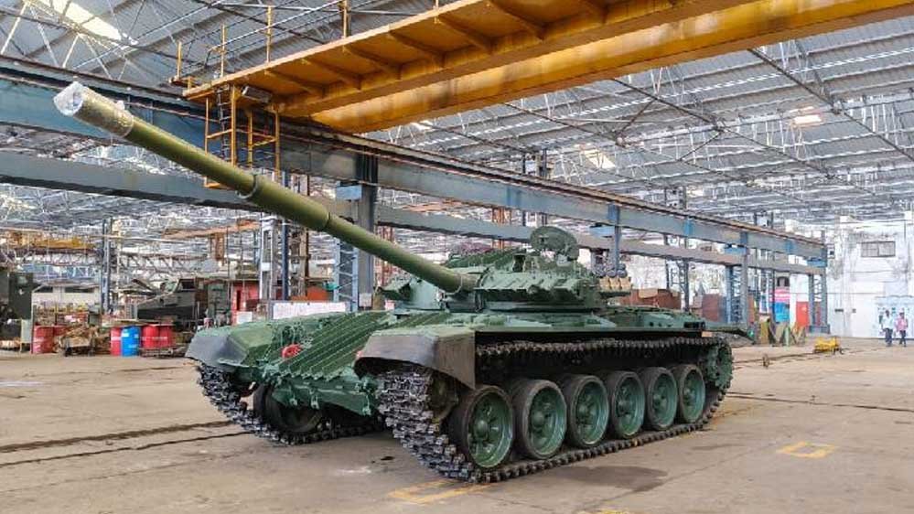 जबलपुर में 472 करोड़ से T-72 टैंकों की ओवरहॉलिंग, सालाना 12 टैंक होंगे अपग्रेड जबलपुर में 472 करोड़ से T-72 टैंकों की ओवरहॉलिंग, सालाना 12 टैंक होंगे अपग्रेड