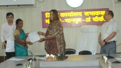 रायपुर में नक्सल पीड़ित 5 परिवारों को मिली शासकीय सेवा, कलेक्टर ने सौंपे नियुक्ति पत्र