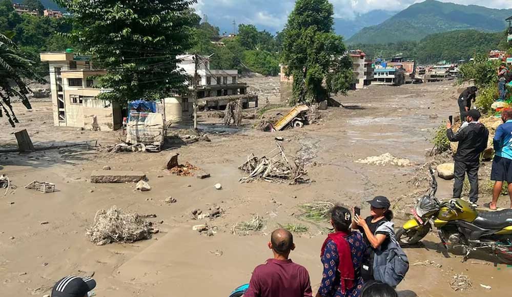 नेपाल की तबाही में भोपाल के एक परिवार के 29 रिश्तेदार लापता, आखिरी कॉल में बोले- हम नहीं बचेंगे नेपाल की तबाही में भोपाल के एक परिवार के 29 रिश्तेदार लापता, आखिरी कॉल में बोले- हम नहीं बचेंगे