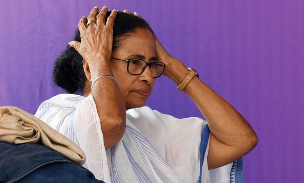ममता बनर्जी ने नहीं मानी कलकत्ता हाईकोर्ट की बात, कोलकाता में दर्ज हुई FIR ममता बनर्जी ने नहीं मानी कलकत्ता हाईकोर्ट की बात, कोलकाता में दर्ज हुई FIR