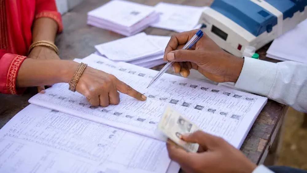 गढ़वा में मतदाता सूची सुधार अभियान शुरू, बूथवार पदाधिकारी किए गए नियुक्त