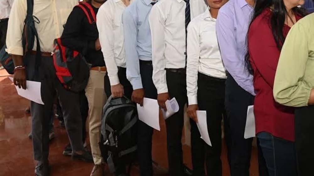 पटना में 5 दिन लगेगा बिहार का सबसे बड़ा रोजगार मेला, 80 कंपनियां देंगी 20 हजार नौकरियां पटना में 5 दिन लगेगा बिहार का सबसे बड़ा रोजगार मेला, 80 कंपनियां देंगी 20 हजार नौकरियां