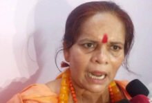 आगरा में साध्वी प्राची का विवादित बयान, बोलीं- ‘PM को गाली देने वाली लड़कियों की फोटो संभालकर रखो’