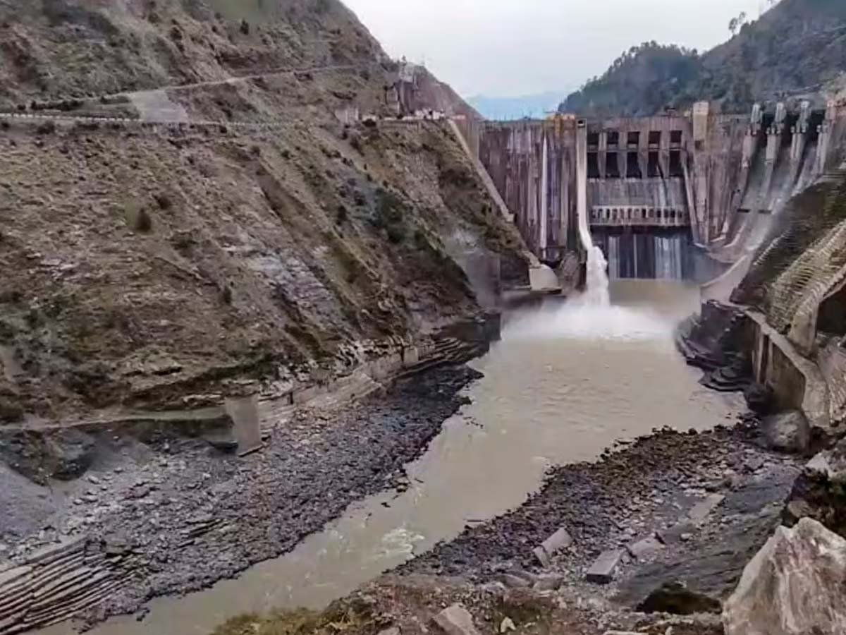 सिंधु जल संधि पर भारत का सख्त रुख, क्वात्रा बोले- पाकिस्तान ने तोड़ी सद्भावना सिंधु जल संधि पर भारत का सख्त रुख, क्वात्रा बोले- पाकिस्तान ने तोड़ी सद्भावना