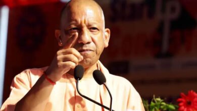 संसद में सनातन के अपमान पर CM योगी का हमला, बोले- ‘चंदा चोरी में साधु-संतों की कोई भूमिका नहीं’ संसद में सनातन के अपमान पर CM योगी का हमला, बोले- ‘चंदा चोरी में साधु-संतों की कोई भूमिका नहीं’