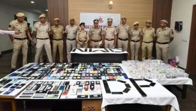 दिल्ली पुलिस का ऑपरेशन प्रहार, 72 घंटे में 390 चोरी के मोबाइल और 66 वाहन बरामद दिल्ली पुलिस का ऑपरेशन प्रहार, 72 घंटे में 390 चोरी के मोबाइल और 66 वाहन बरामद